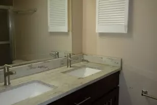 388 Cotswold Pl, Franklin Township, NJ 08873 - Photo 10