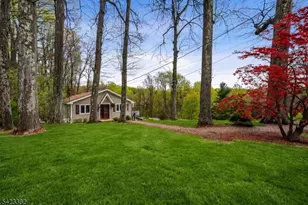 205 Old Center Grove Rd, Randolph Township, NJ 07869 - Photo 2