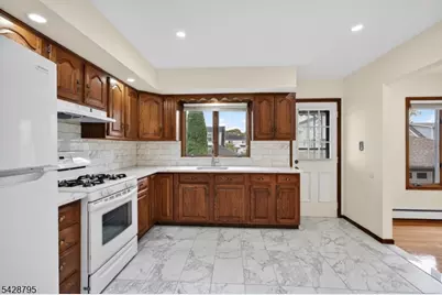 97 Sipp Ave #1, Clifton, NJ 07013 - Photo 12