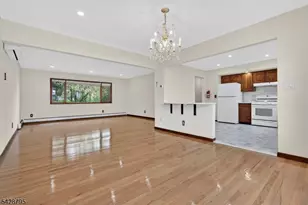 97 Sipp Ave, Clifton, NJ 07013 - Photo 8
