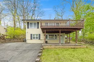 622 Succasunna Rd, Mount Arlington, NJ 07850 - Photo 4