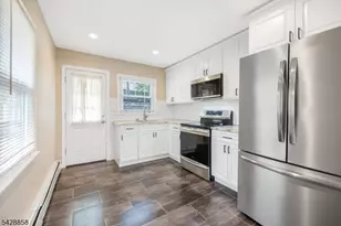 622 Succasunna Rd, Mount Arlington, NJ 07850 - Photo 22