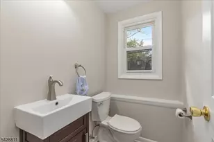 1075 Charles St, Mountainside, NJ 07092 - Photo 6