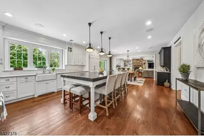 4 Canfield Ter, Morris Township, NJ 07960 - Photo 8