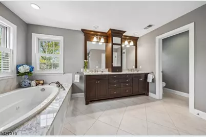 4 Canfield Ter, Morris Township, NJ 07960 - Photo 20