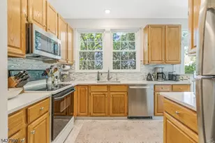 14 Wood Duck Pond Rd, Bedminster Township, NJ 07921 - Photo 8