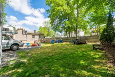 260 Greenwood Dr, Old Bridge Township, NJ 07735 - Photo 8