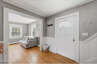 221 Maple Ter, North Plainfield, NJ 07060 - Photo 8