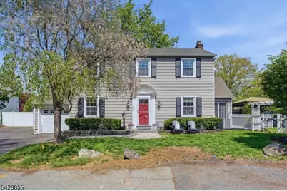 221 Maple Ter, North Plainfield, NJ 07060 - Photo 4