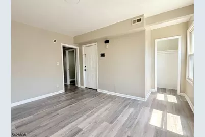 79 Godwin Ave, Paterson, NJ 07501 - Photo 4