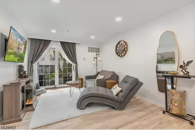 172 Potomac Dr, Bernards Township, NJ 07920 - Photo 14
