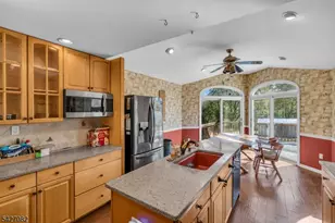 42 Crest Dr, Bernards Township, NJ 07920 - Photo 12