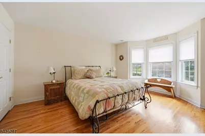 6 Wolfe Run Ct, Washington Township, NJ 07853 - Photo 30