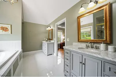 6 Wolfe Run Ct, Washington Township, NJ 07853 - Photo 22