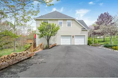 6 Wolfe Run Ct, Washington Township, NJ 07853 - Photo 34