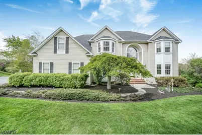 6 Wolfe Run Ct, Washington Township, NJ 07853 - Photo 1