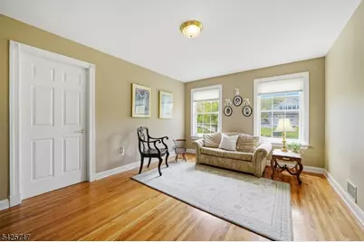6 Wolfe Run Ct, Washington Township, NJ 07853 - Photo 26