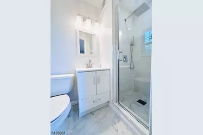 43 Bender Dr, Clifton, NJ 07013 - Photo 16