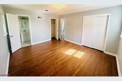 43 Bender Dr, Clifton, NJ 07013 - Photo 14