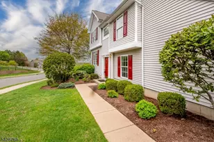 60 Brock Ln, Mount Olive, NJ 07840 - Photo 2