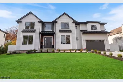 333 Harrison St, Paramus, NJ 07652 - Photo 2