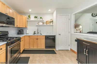 1B Yacenda Dr #B, Parsippany, NJ 07950 - Photo 8