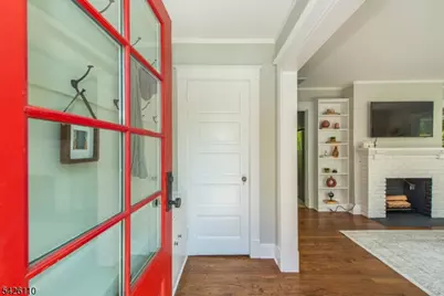 19 Carolin Rd, Montclair, NJ 07043 - Photo 2
