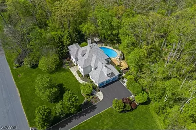 82 Woodman Ln, Bernards Township, NJ 07920 - Photo 2