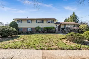 204 Tryon Pl, Paramus, NJ 07652 - Photo 1