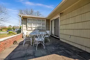 204 Tryon Pl, Paramus, NJ 07652 - Photo 30