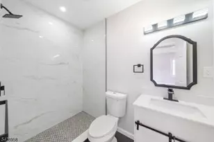 55 Kenmore Ave, Newark, NJ 07106 - Photo 14