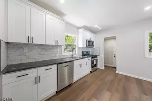 55 Kenmore Ave, Newark, NJ 07106 - Photo 20