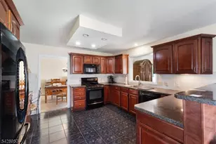 311 Bell Ave, Raritan, NJ 08869 - Photo 6