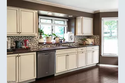 111 Autumn Ridge Rd, Bedminster Township, NJ 07921 - Photo 4