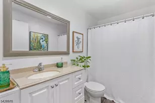 47 Van Pelt Pl, Little Falls Township, NJ 07424 - Photo 16