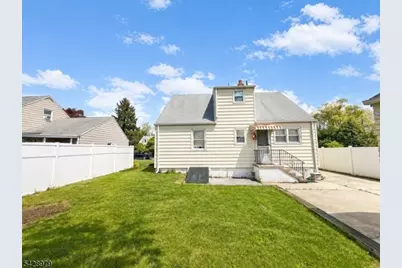 8 Blake Ave, Franklin Township, NJ 08873 - Photo 4