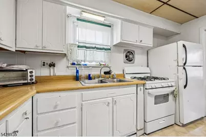 50 Preston St, Ridgefield, NJ 07660 - Photo 20