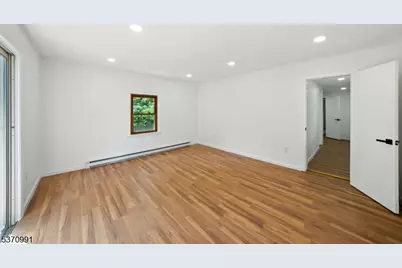 34 North St, Bloomsbury, NJ 08804 - Photo 6