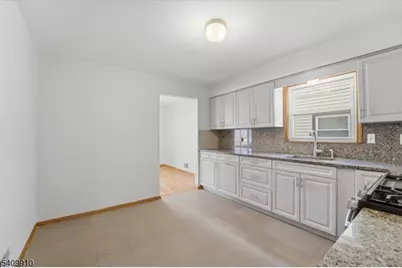 1109 Essex Ave, Linden, NJ 07036 - Photo 10