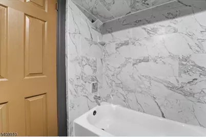 1109 Essex Ave, Linden, NJ 07036 - Photo 22