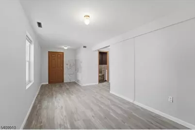 1109 Essex Ave, Linden, NJ 07036 - Photo 20