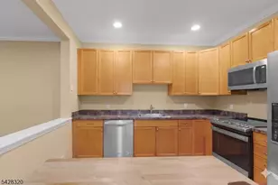 84 Autumn Ridge Rd, Parsippany, NJ 07950 - Photo 4