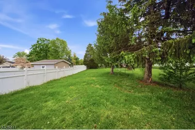 105 Berger St, Franklin Township, NJ 08873 - Photo 30