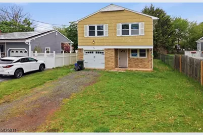 105 Berger St, Franklin Township, NJ 08873 - Photo 2