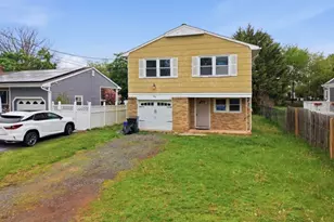 105 Berger St, Franklin Township, NJ 08873 - Photo 2