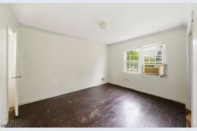 105 Berger St, Franklin Township, NJ 08873 - Photo 24