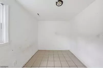 105 Berger St, Franklin Township, NJ 08873 - Photo 10