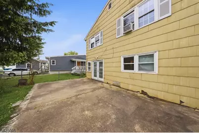 105 Berger St, Franklin Township, NJ 08873 - Photo 28