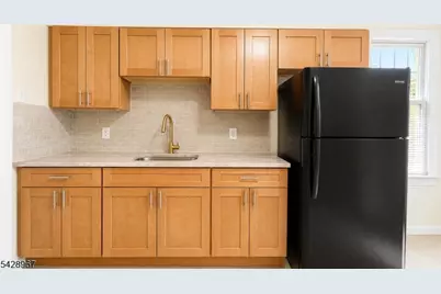 612 S Park St #1, Elizabeth, NJ 07206 - Photo 6