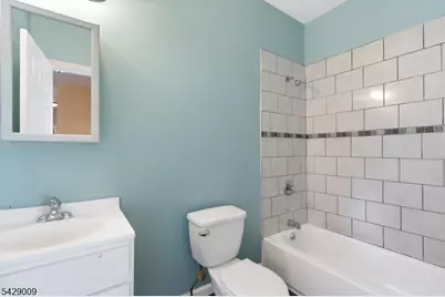 87 Columbia Ave #3, Newark, NJ 07106 - Photo 8
